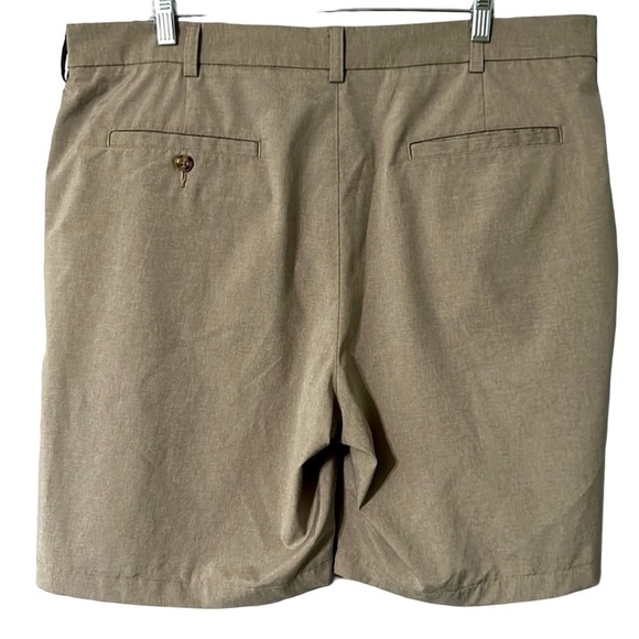 PGA Tour Golf Men’s Shorts Flat Front Tan Shorts Pockets Size-38 EUC - Picture 2 of 3